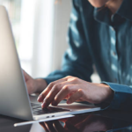 Differences Between Manual and Automated Trading Tools on MT5